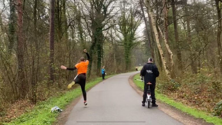 Broer en zus Zieverink vieren Pasen in Woudhuis